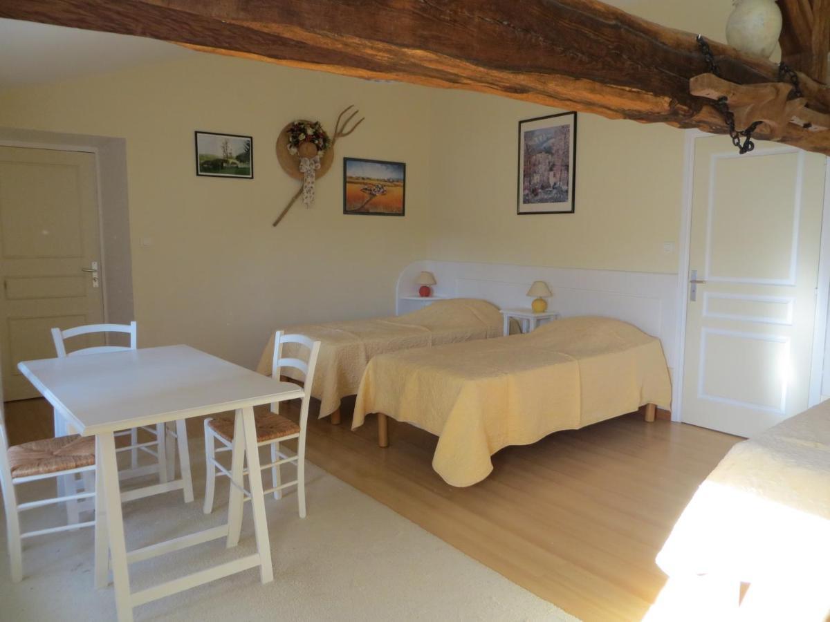 La Vache Sur Le Toit Panzió Montagny  Kültér fotó